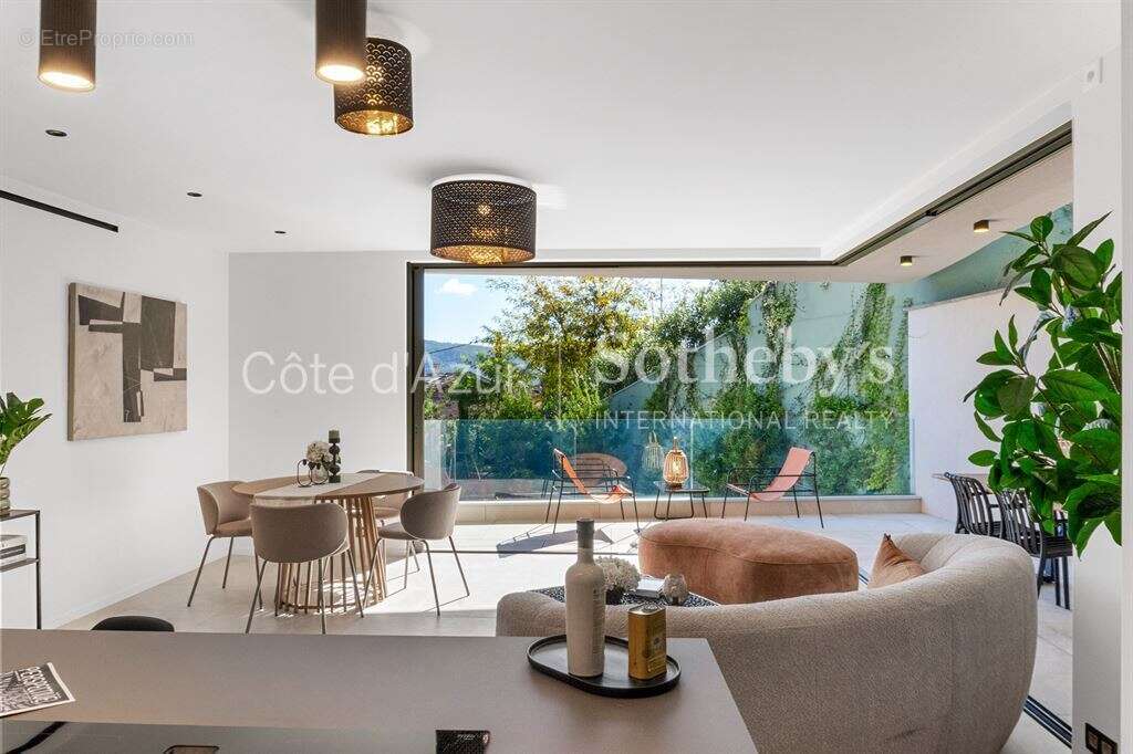 Appartement à LES ADRETS-DE-L'ESTEREL