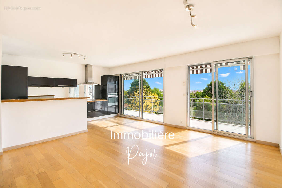 Appartement à MARSEILLE-6E