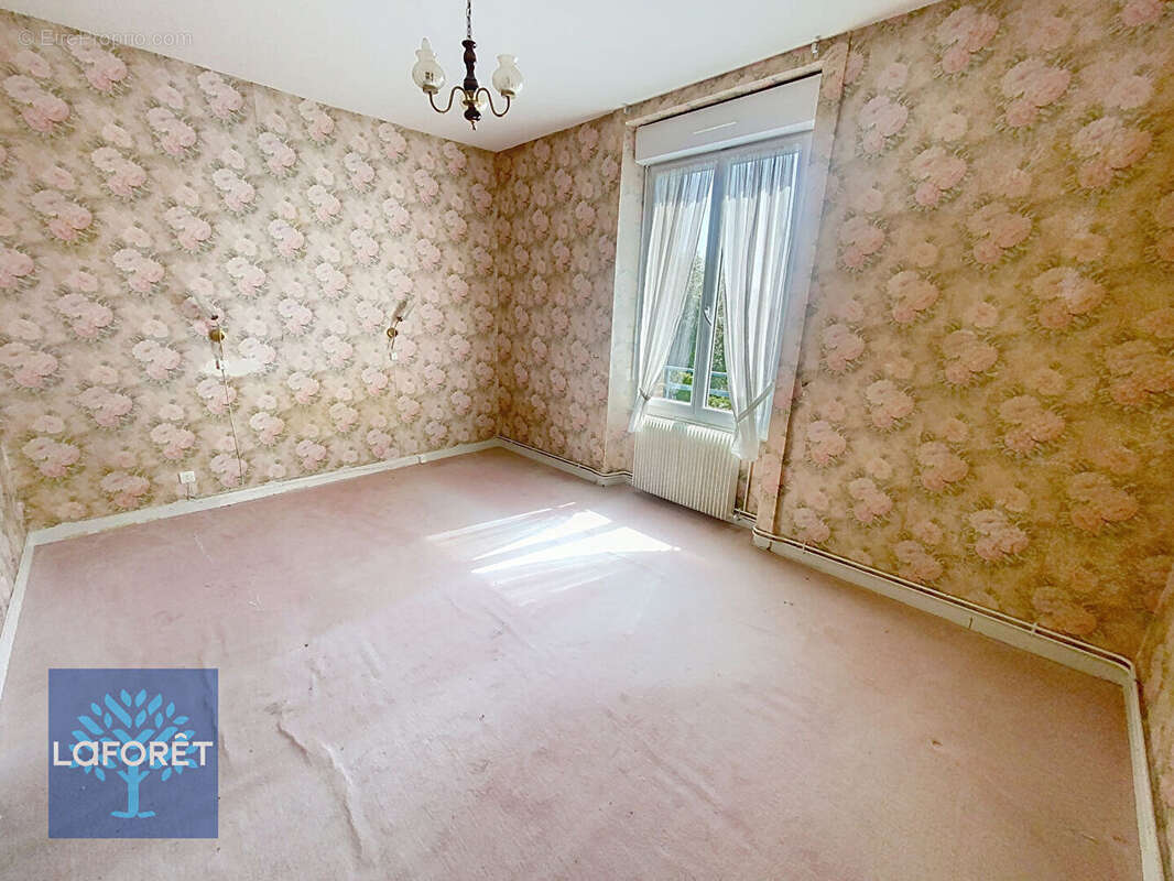 Appartement à FOUGERES