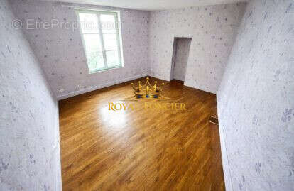 Maison 113 m² à Le Petit-Pressigny  - photo 5