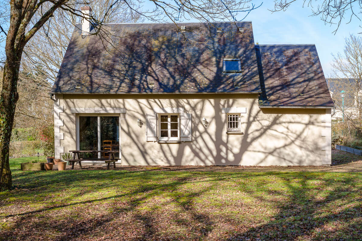 Exclusivite maison familiale 4 chambres esvres sur parcelle de 1500m2 au calme proche centre ville et transpor - photo 8