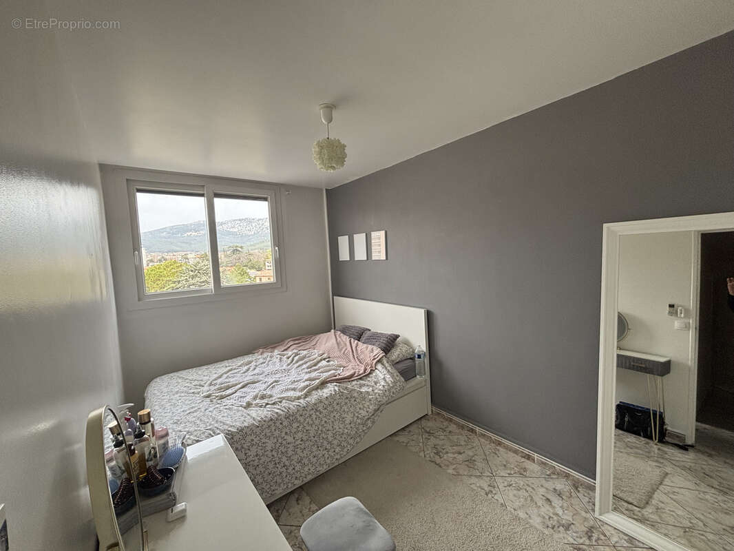 Appartement à LA VALETTE-DU-VAR