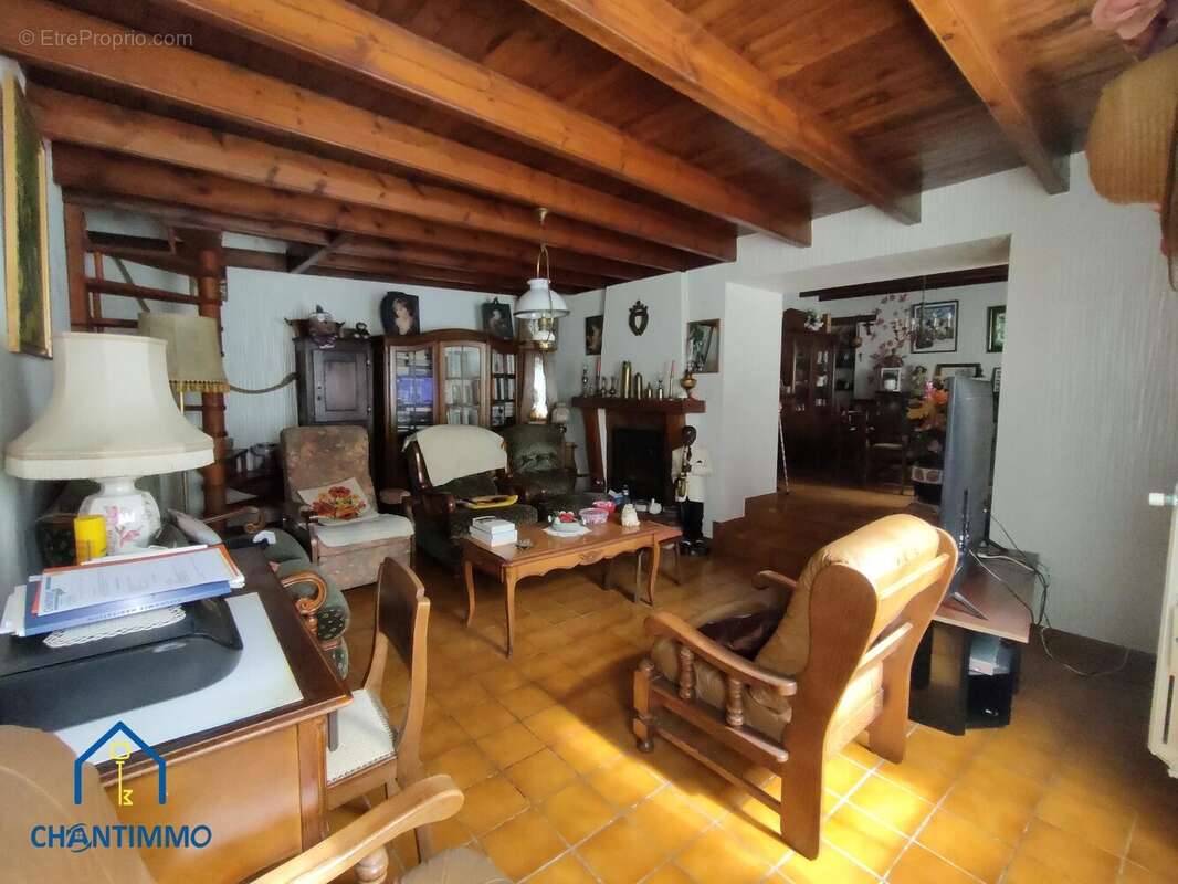 Maison à LA CAILLERE-SAINT-HILAIRE