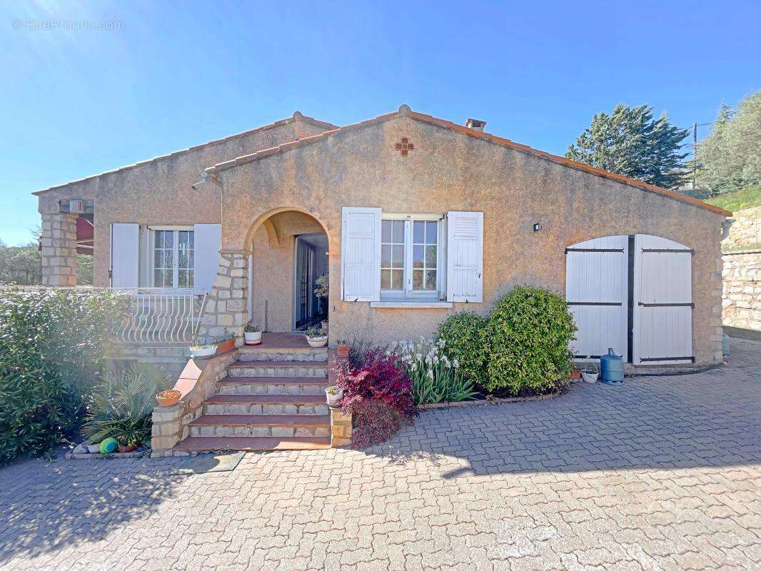 Maison à GINASSERVIS