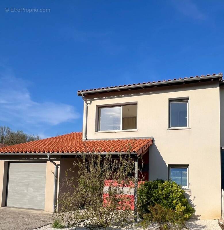 Maison à BRUGUIERES