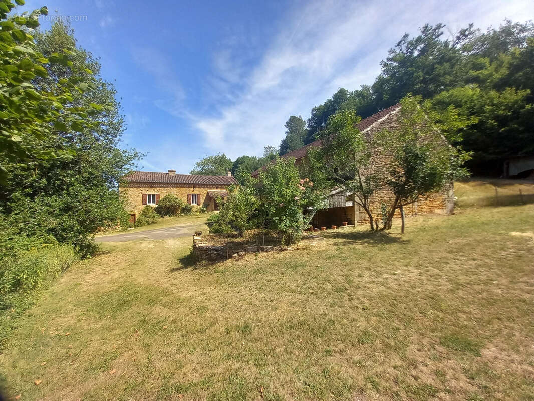 Maison à LOUBEJAC