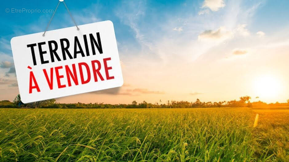 Terrain à TESSANCOURT-SUR-AUBETTE