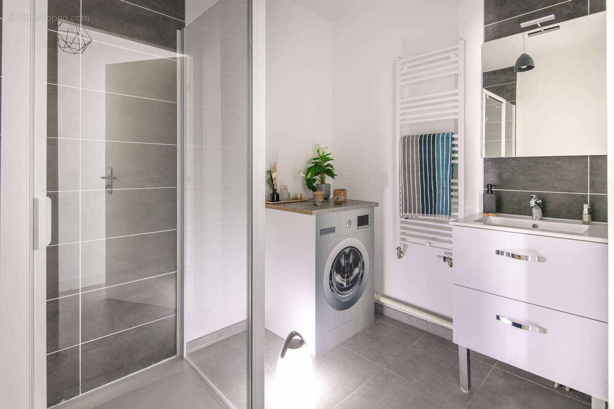 Appartement à LE PONT-DE-CLAIX