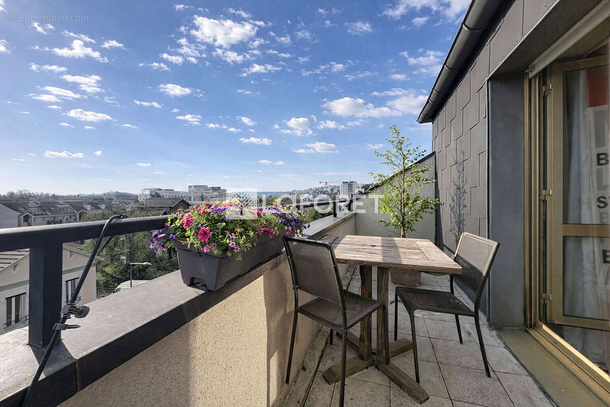 Appartement à SURESNES