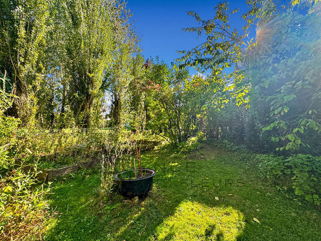 Maison à SAINT-PIERRE-DES-FLEURS