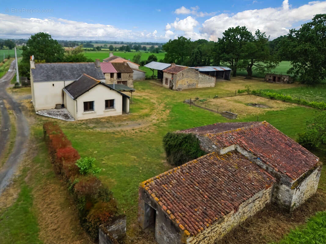 Maison à VIHIERS