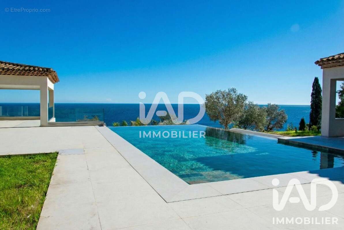 Maison 416 m² à Sainte-Maxime  - photo 2