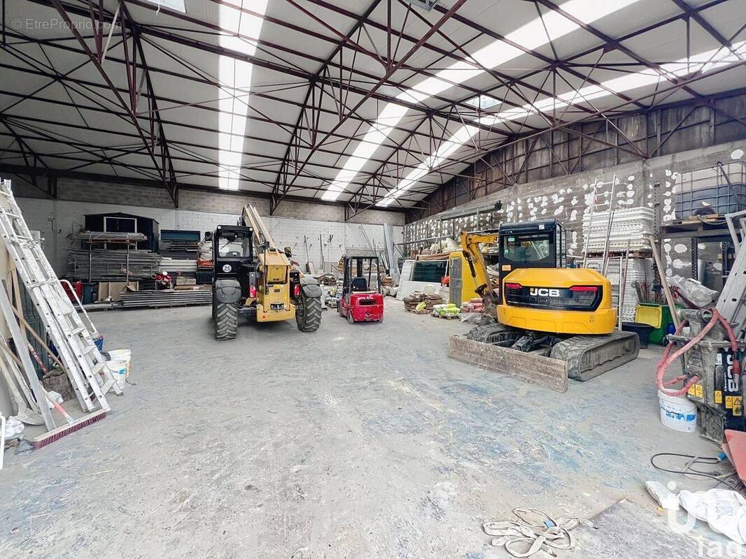 Photo 1 - Commerce à BRIE-COMTE-ROBERT