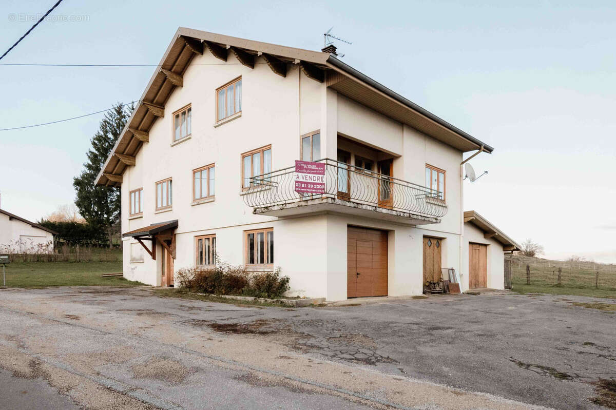 Maison à LA LONGEVILLE