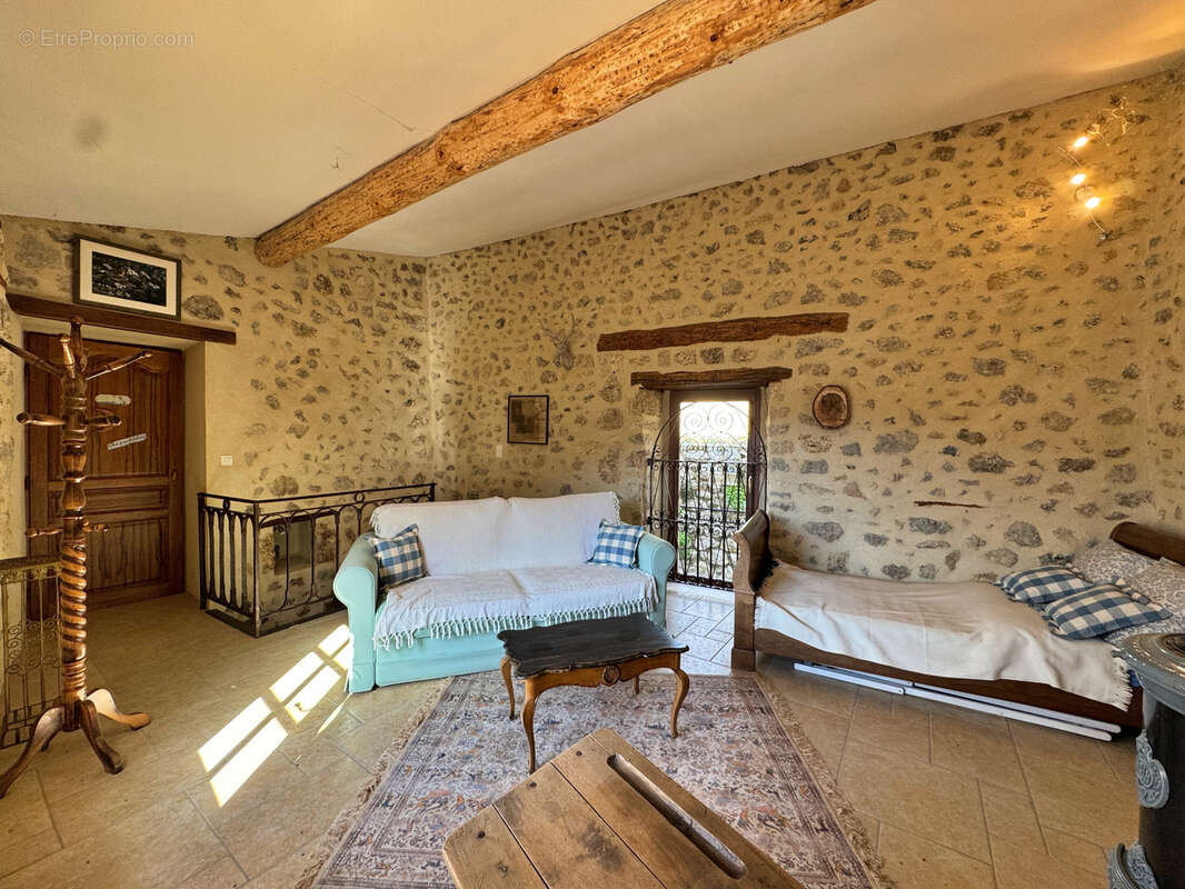 Maison à RIMON-ET-SAVEL