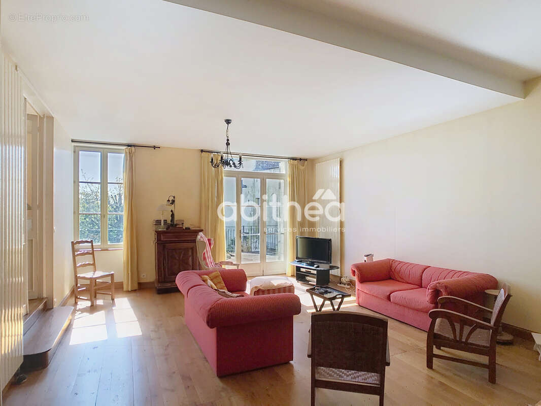Maison à RUFFEC