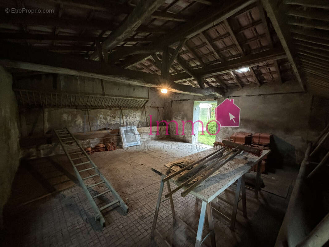 Soullans - maison 2 chambres en campagne   terrain 1,6 ha   grange et dépendances - photo 11