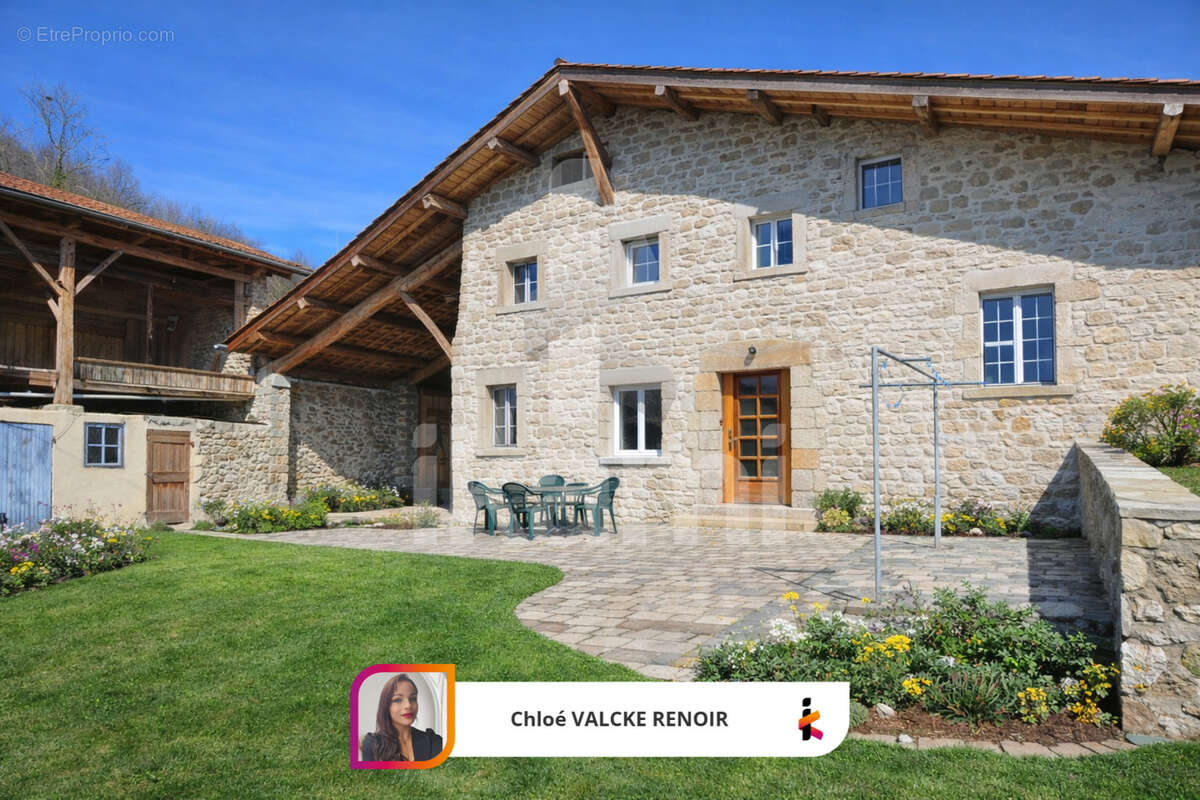 Maison à CHEVRIERES