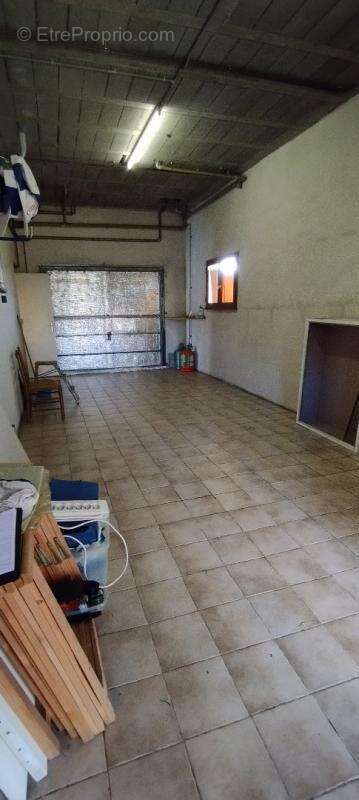 Commerce à BIARS-SUR-CERE