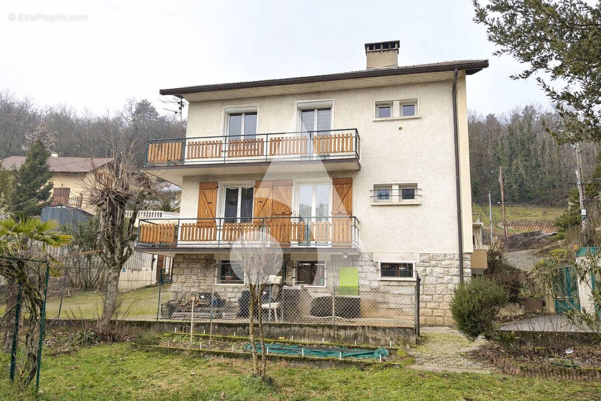 Maison à GRESY-SUR-AIX