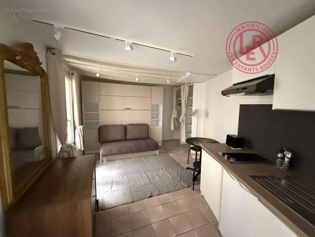 Appartement à PARIS-3E