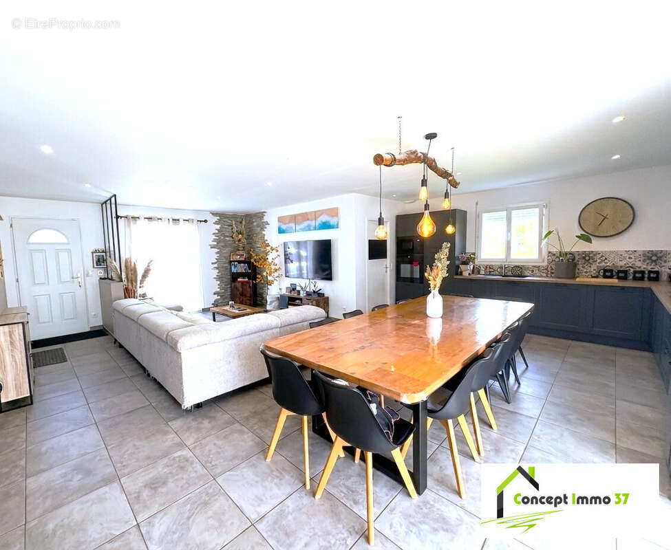 Maison à MONTLOUIS-SUR-LOIRE