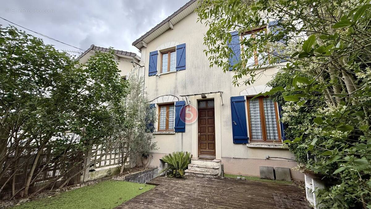 Maison à LE RAINCY