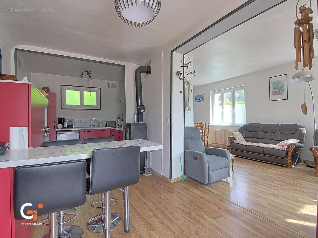 Maison 114 m² à Longueville-Sur-Scie  - photo 4
