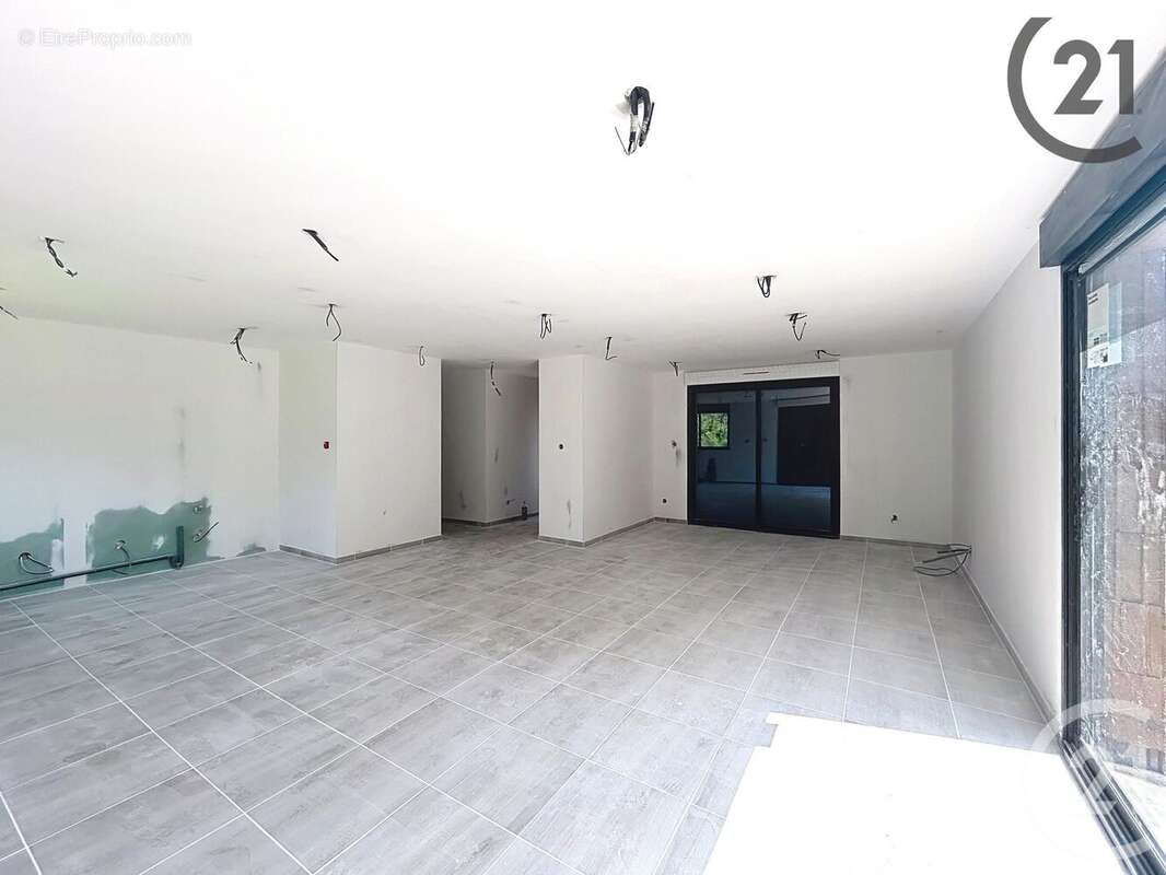 Maison à NEUFCHATEL-SUR-AISNE