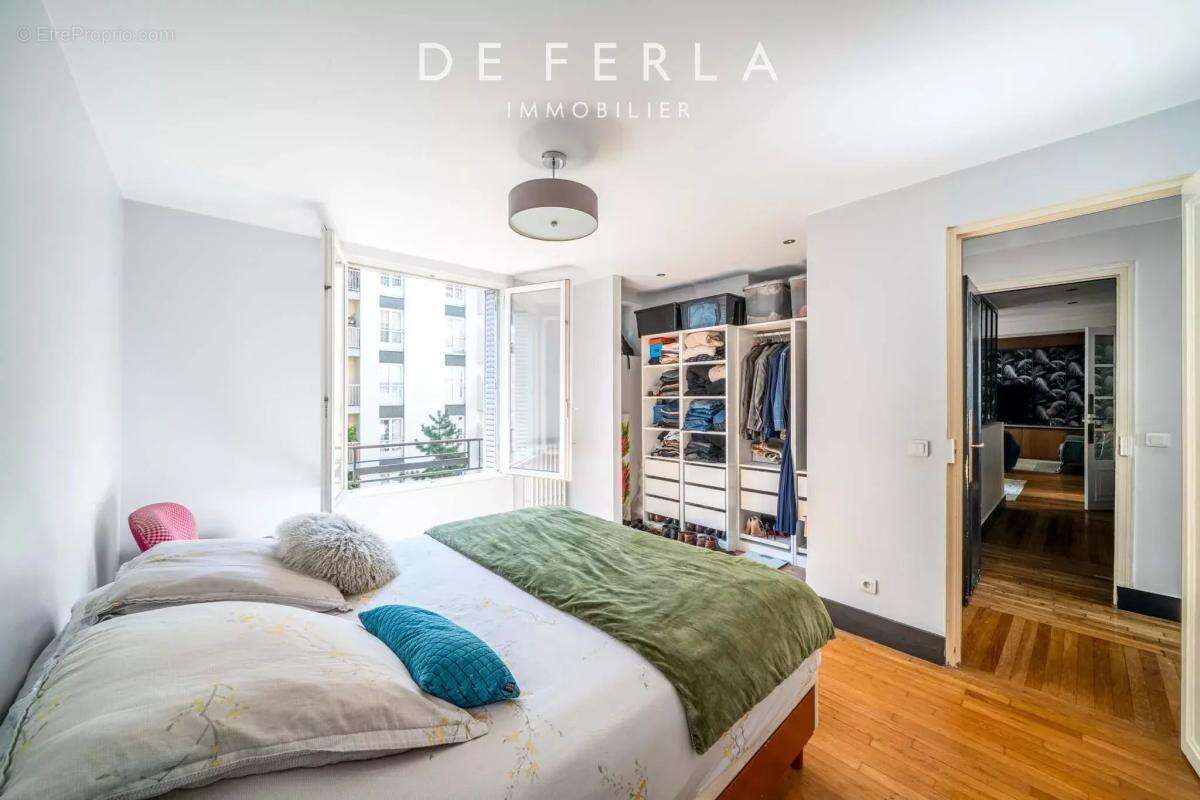 Appartement à PARIS-14E
