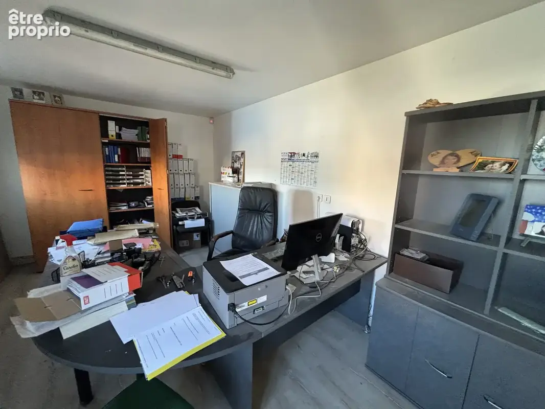 Prox cysoing -  batiment de 288 m2 - photo 3