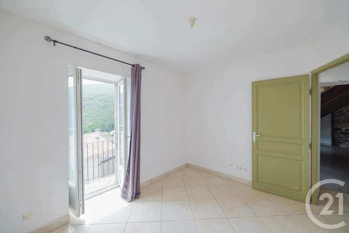 Maison 138 m² à Murato  - photo 6