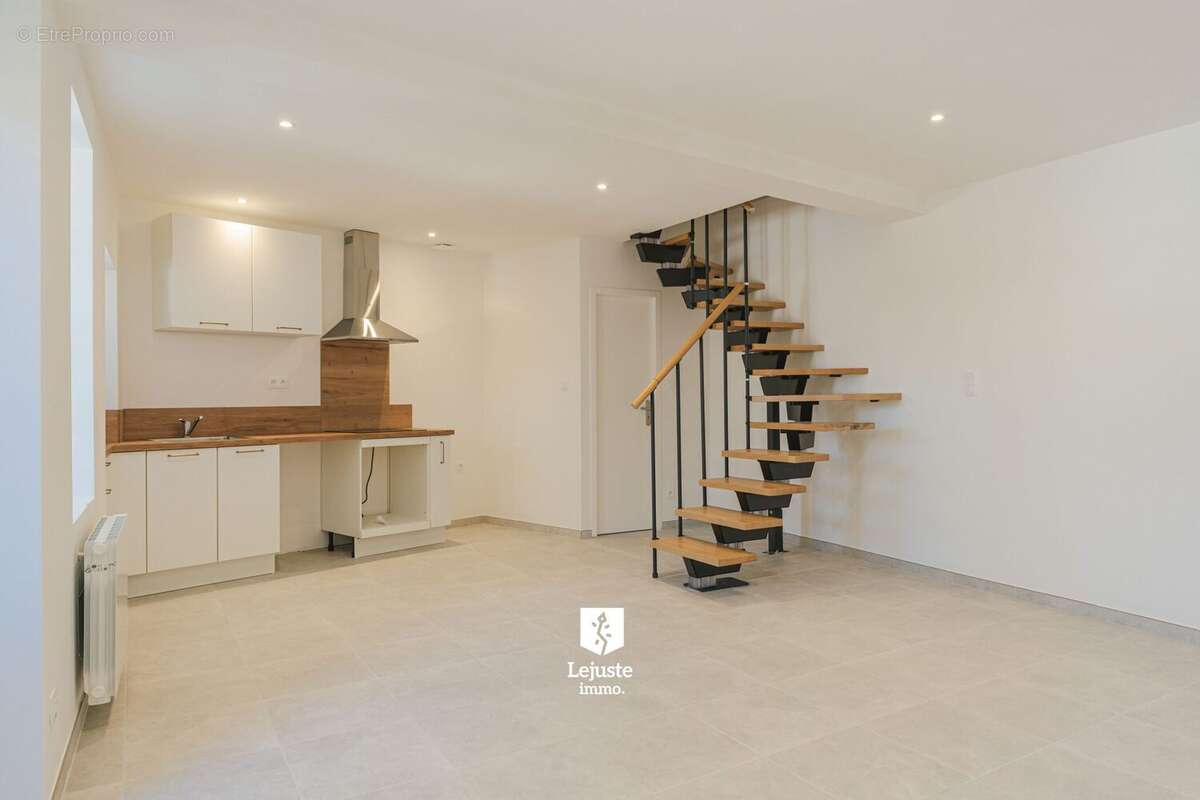 Maison 65 m² à Montreal  - photo 4