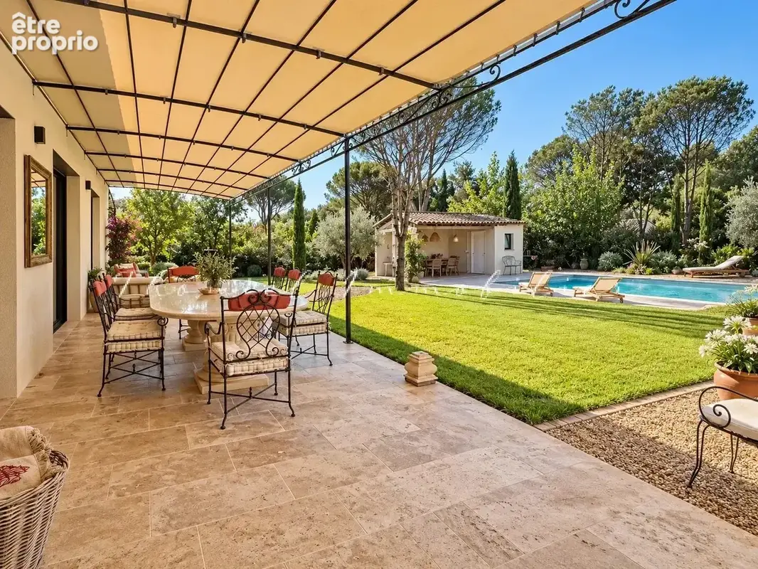 Villa récente de plain-pied à vendre, à 5 minutes du village de Grimaud - photo 2