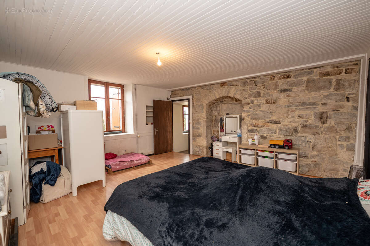 Maison à BIANS-LES-USIERS