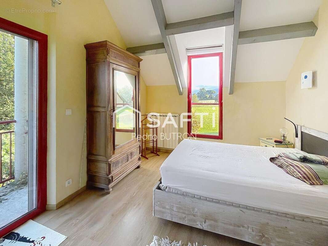 Maison 239 m² à Avezac-Prat-Lahitte  - photo 6