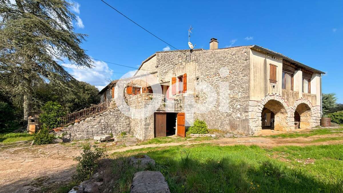 Maison à RUOMS