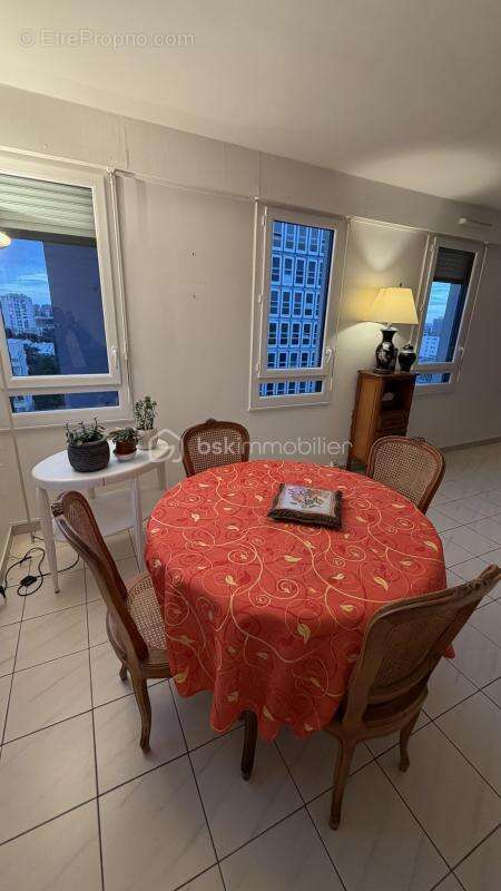 A SAISIR ABSOLUMENT !!!! Appartement spacieux plein de potentiel au cœur de la ville !!!!! - photo 2