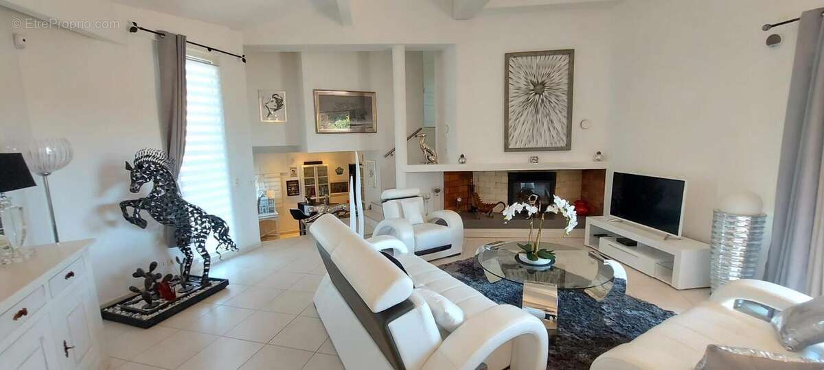 Maison à TRANS-EN-PROVENCE