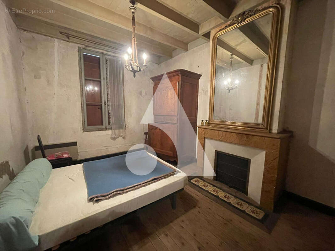 Maison à LAMOTHE-MONTRAVEL