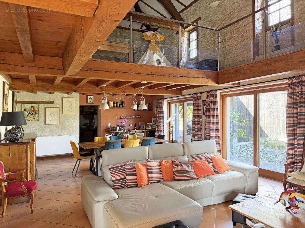 Maison à RIVIERE-SAAS-ET-GOURBY