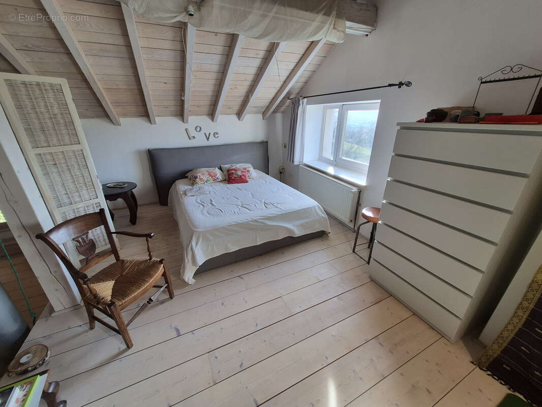 Maison à SUTRIEU
