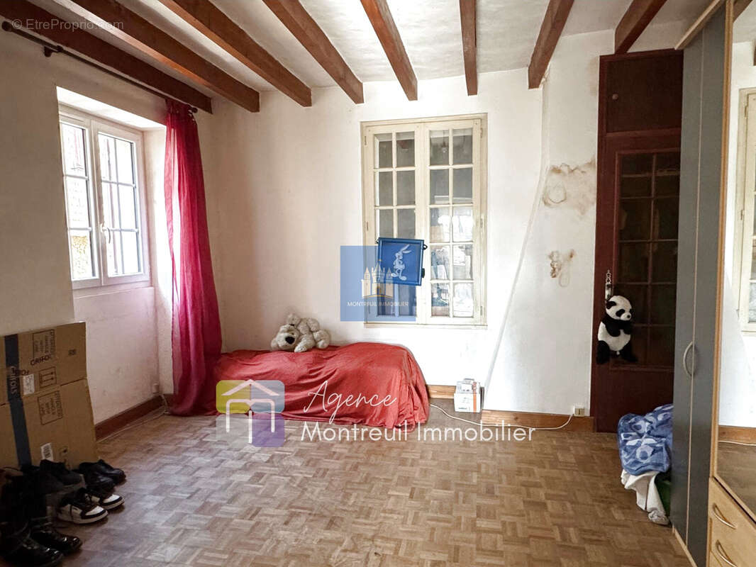 Maison à MONTREUIL-BELLAY