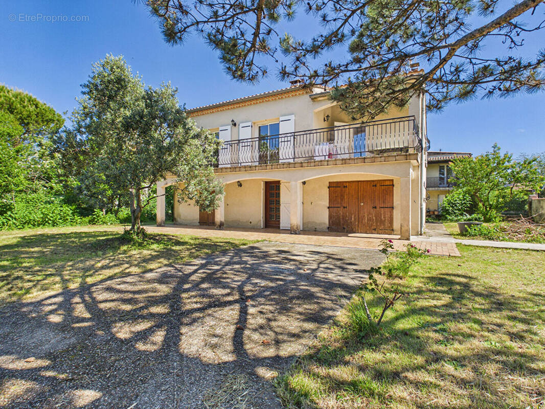 Maison à MONTELIMAR