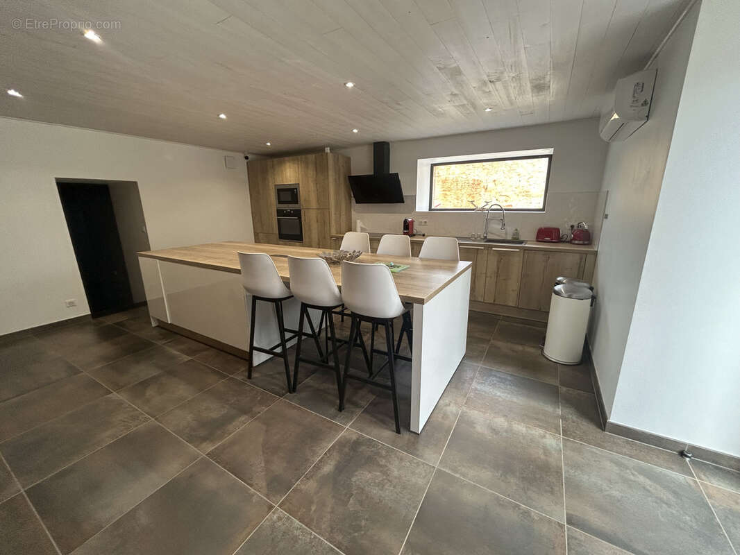 Maison à SAINT-MARTIAL-DE-NABIRAT