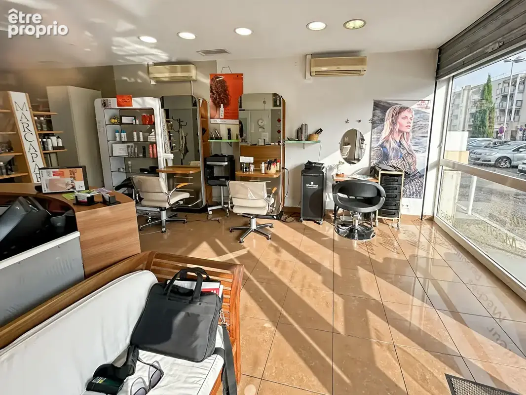 Local commercial 69m² à vitrolles - photo 3