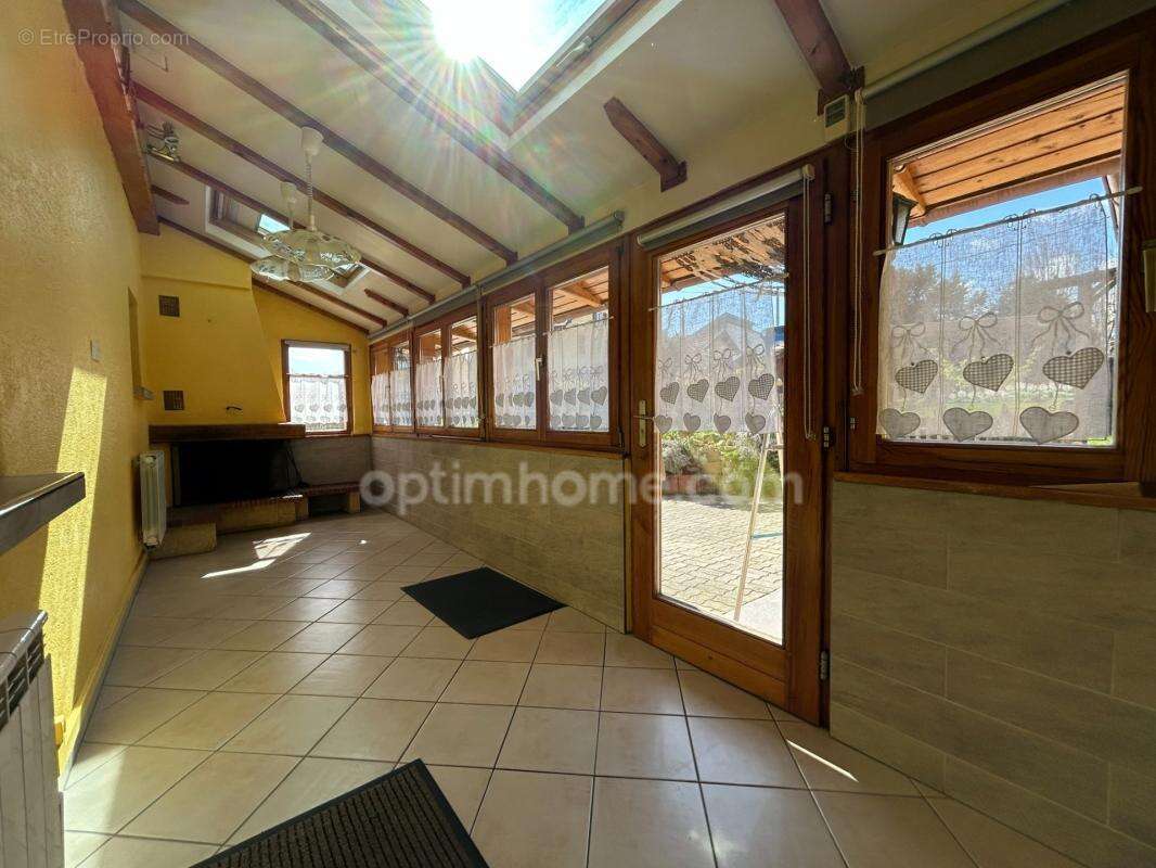 UFFHEIM, Magnifique maison alsacienne, 159.50m², 4chambres, climatisation, panneaux solaires. Beaucoup de cachet et de charmes - photo 9