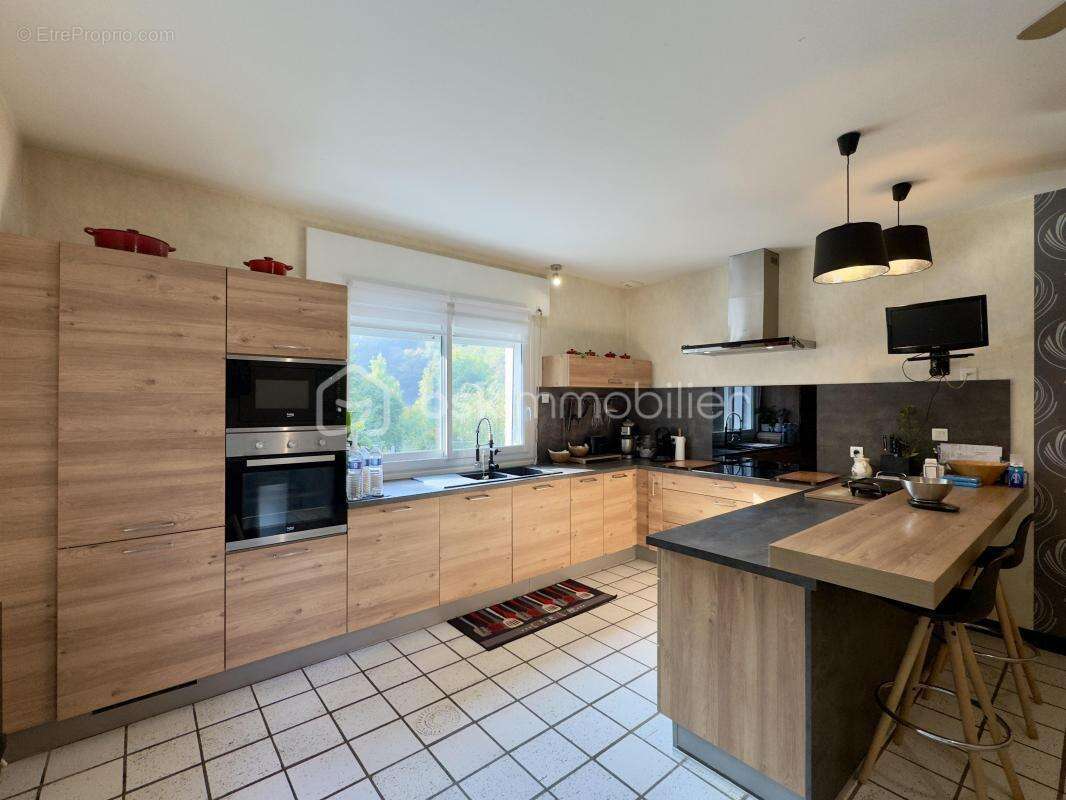 Villa 200 m² – Piscine à débordement – Terrain 2 500 m² – Aucun vis-à-vis - photo 9