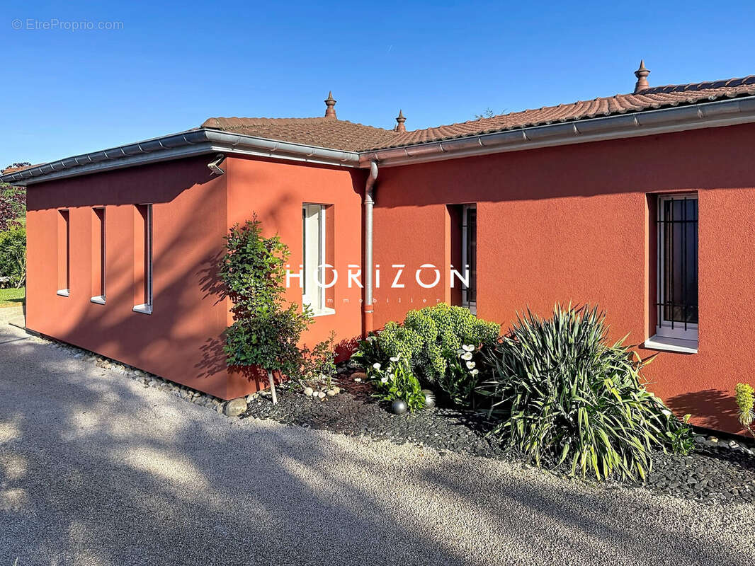 Maison 183 m² à Saint-Gengoux-Le-National  - photo 9