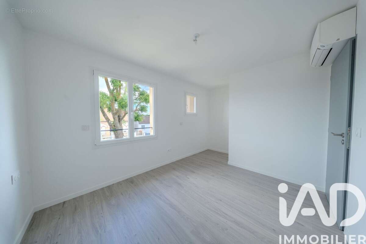 Maison 112 m² à Lagny-Sur-Marne  - photo 8